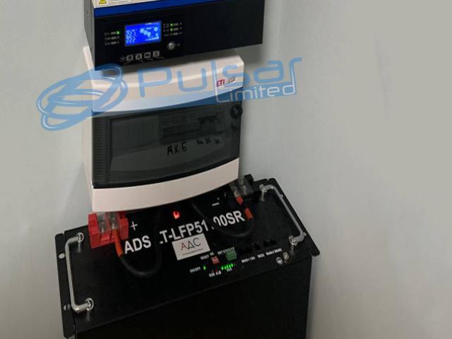 Система резервного живлення для квартири:  > Інвертор NetPRO Axpert 5kVA x1 > Акумулятор LiFEPO4 ADS 51.2V 100Ah х1.  Потужність 5 кВт. Запас енергії в акумуляторі 5 кВт/год